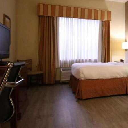 Seffner Inn And Suites Εξωτερικό φωτογραφία