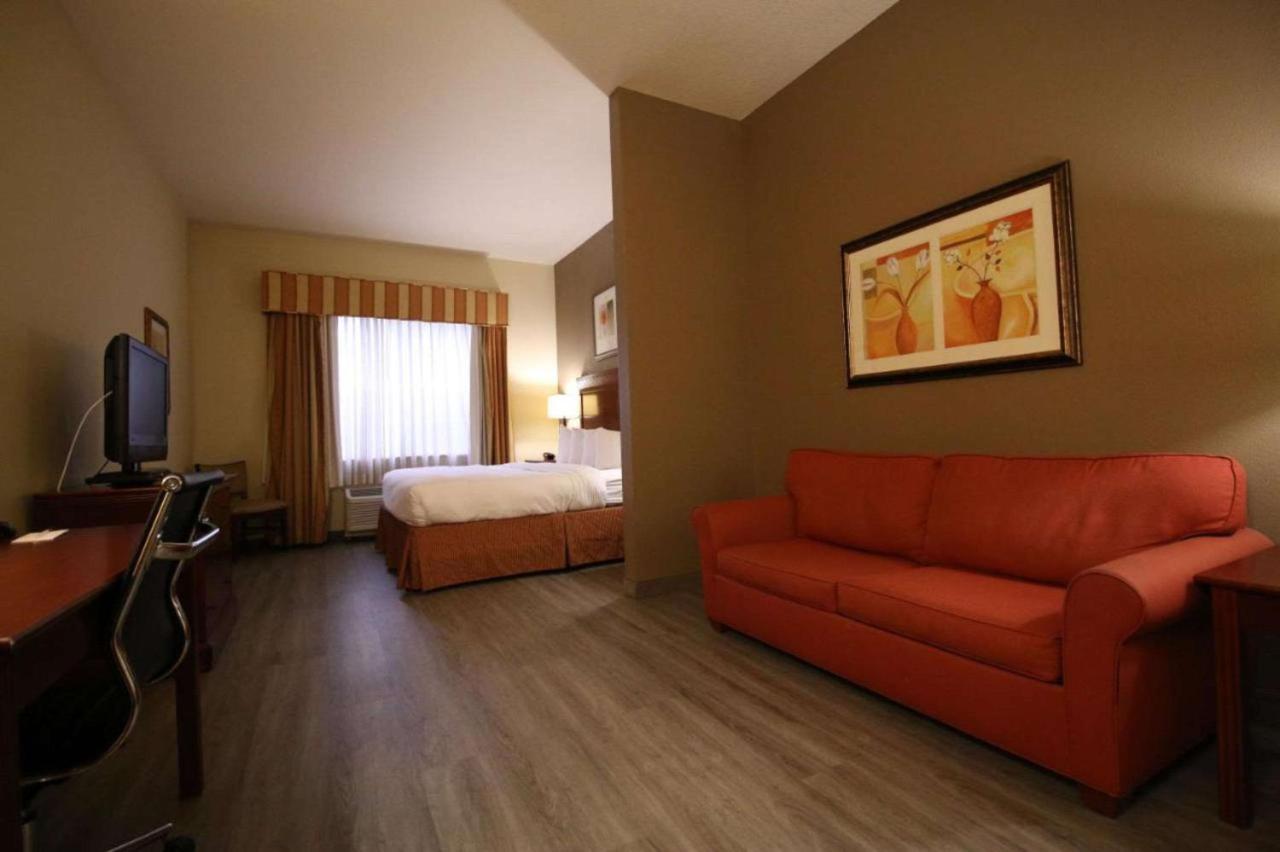 Seffner Inn And Suites Εξωτερικό φωτογραφία