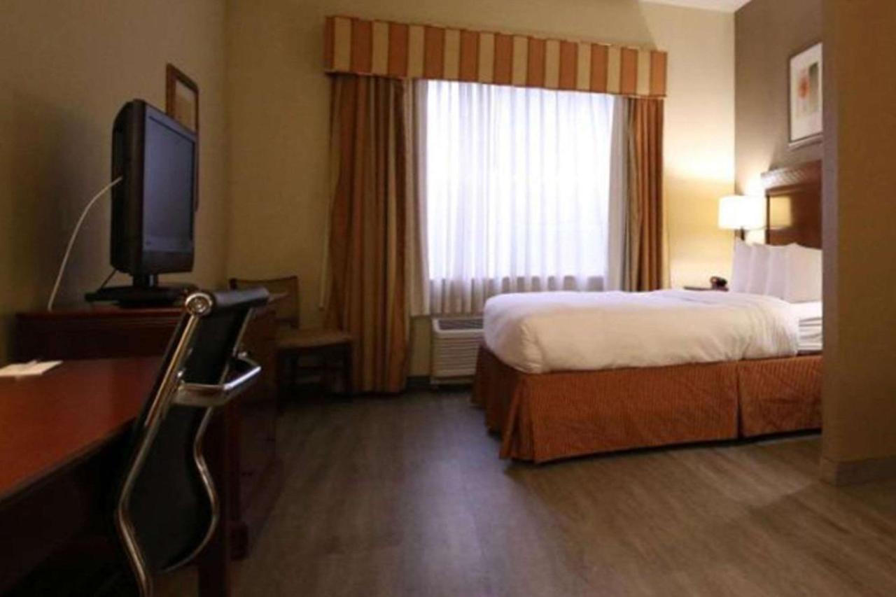 Seffner Inn And Suites Εξωτερικό φωτογραφία