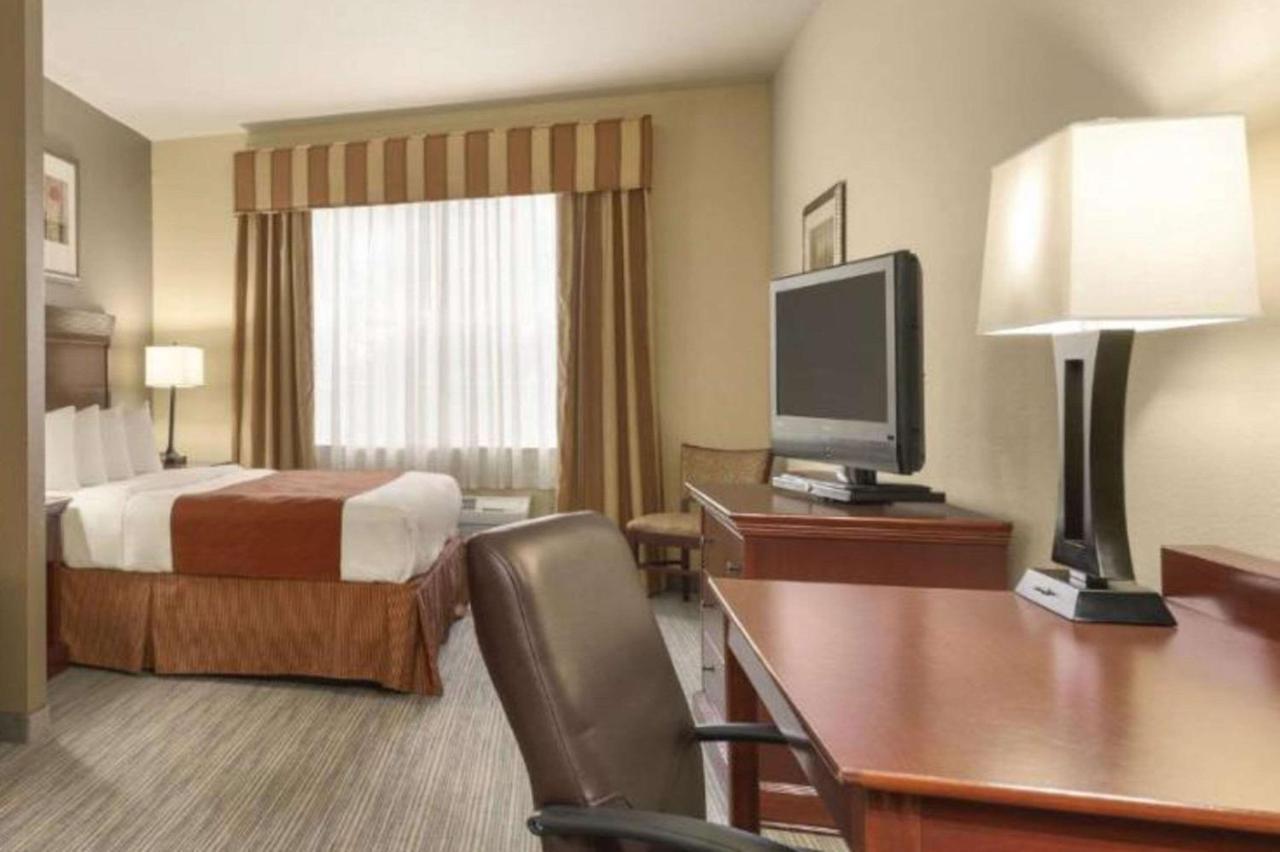 Seffner Inn And Suites Εξωτερικό φωτογραφία