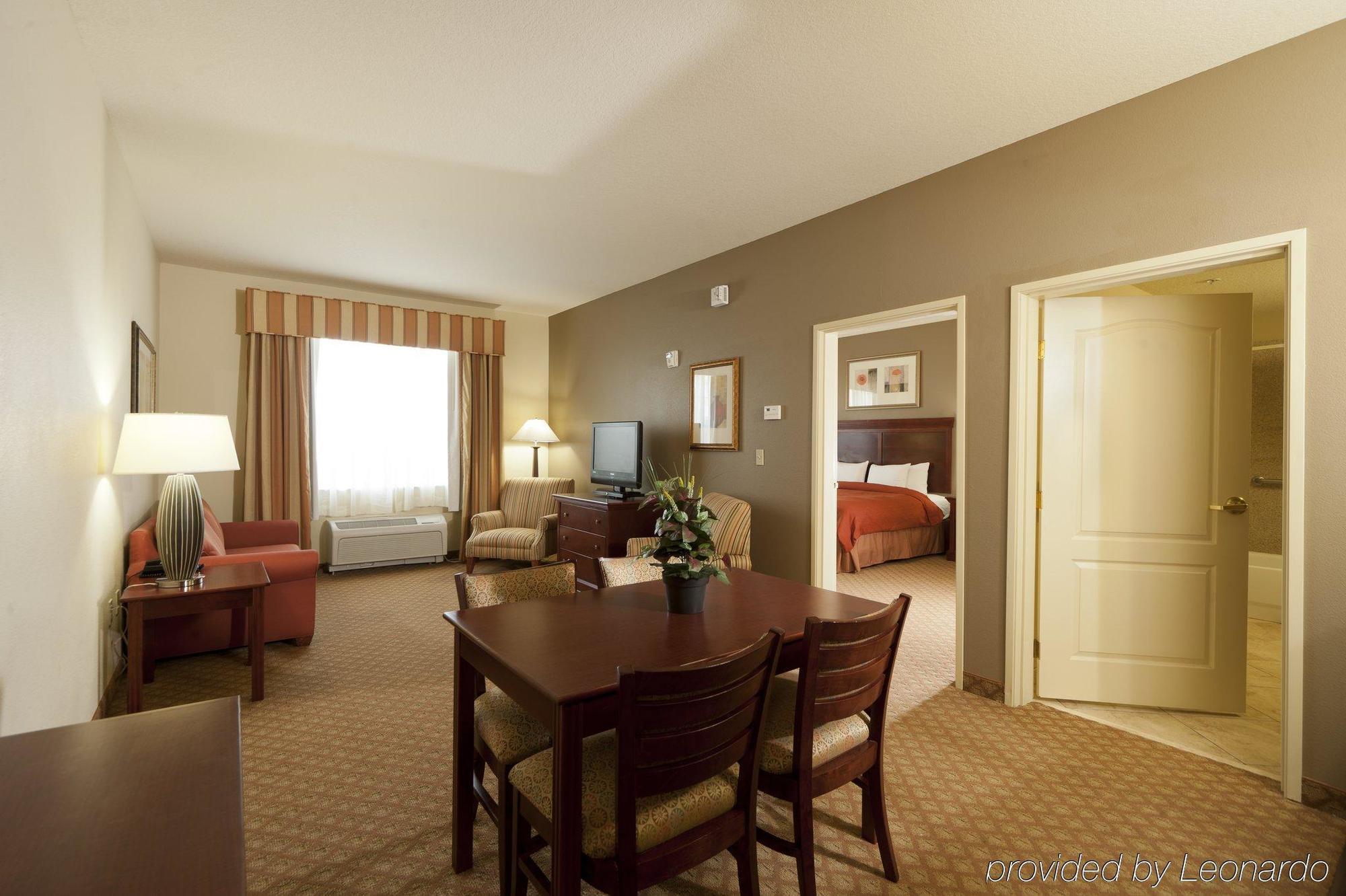 Seffner Inn And Suites Εξωτερικό φωτογραφία