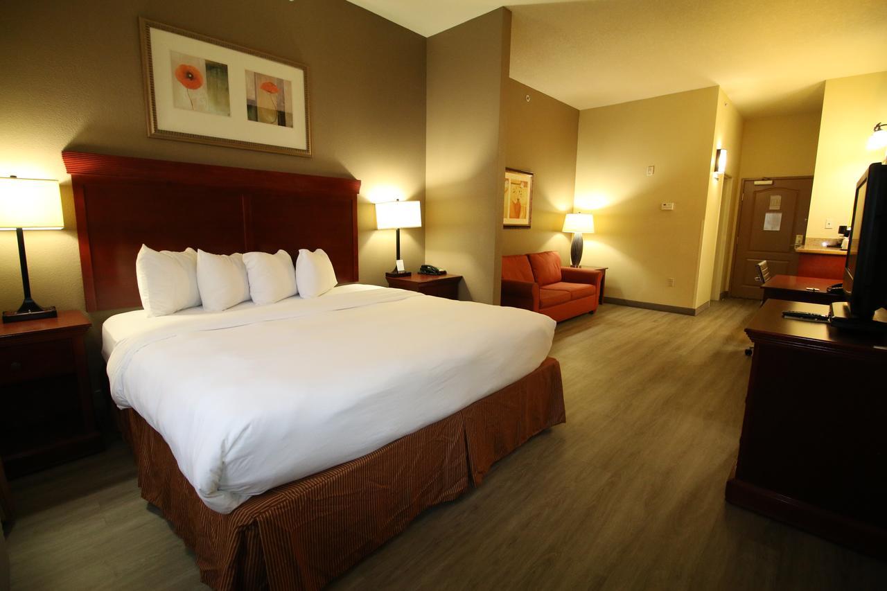 Seffner Inn And Suites Εξωτερικό φωτογραφία