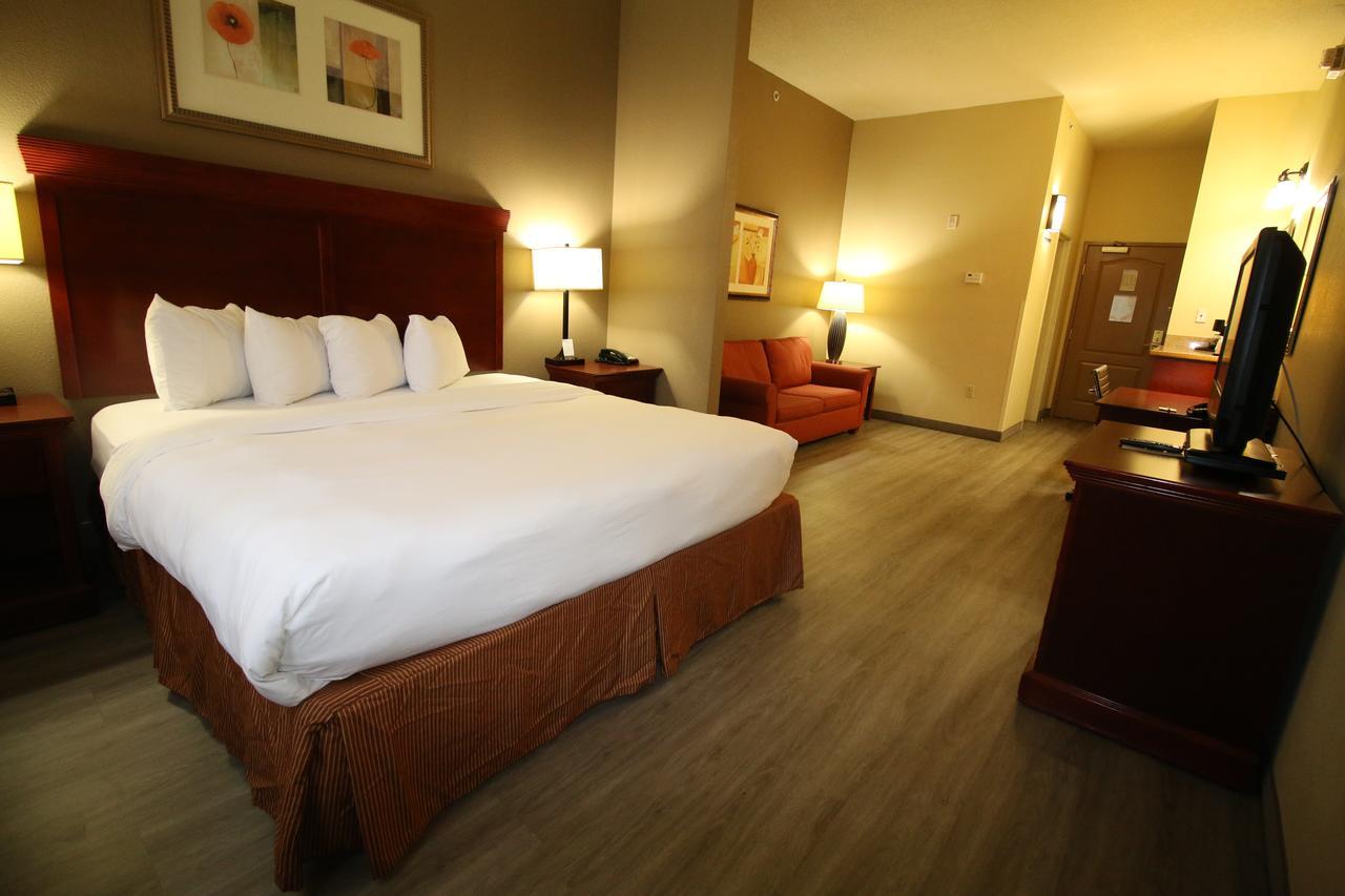 Seffner Inn And Suites Εξωτερικό φωτογραφία