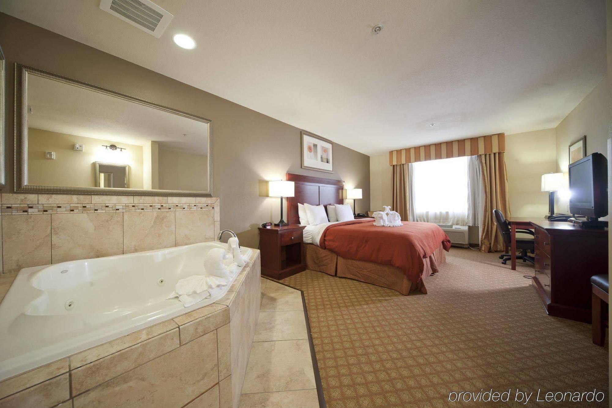 Seffner Inn And Suites Δωμάτιο φωτογραφία
